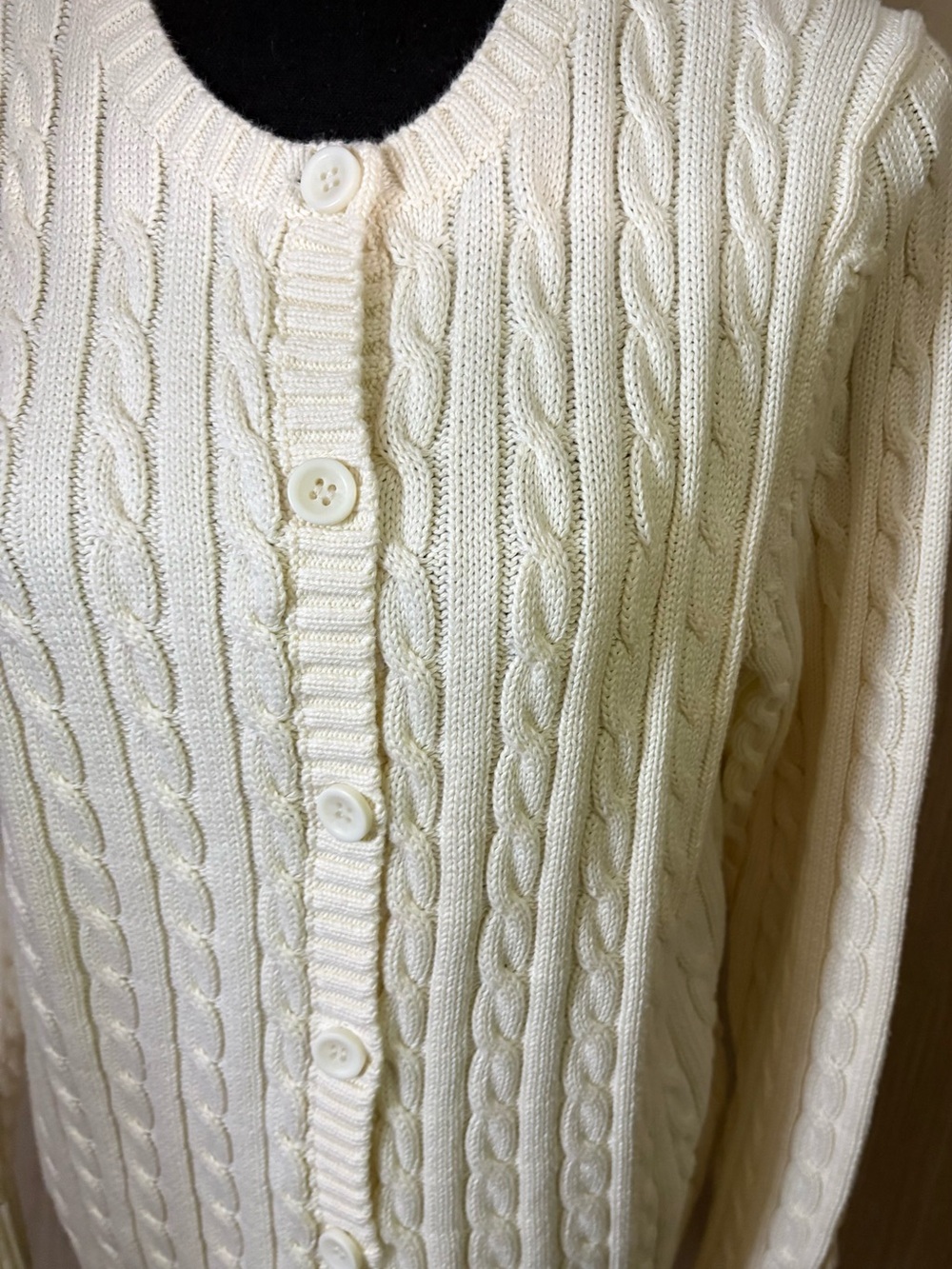 Lands’ End White Cable Knit Button-Front Cardigan Sweater L 12-14 - Picture 3 of 8